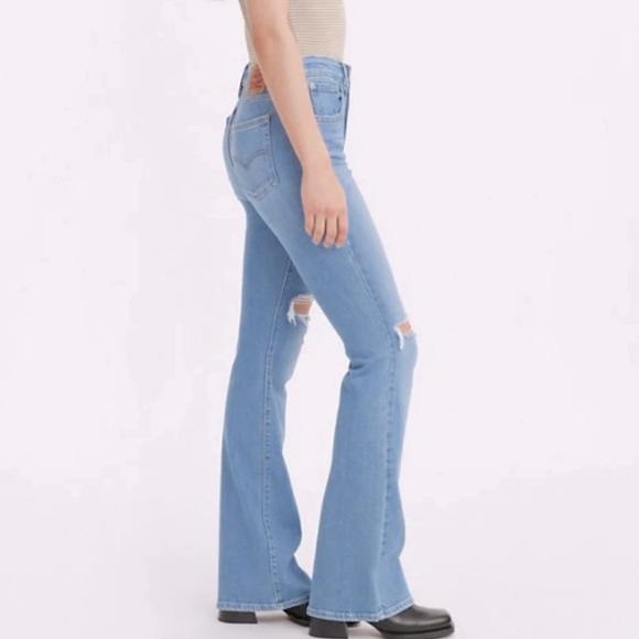Levi's Like New 726 Flare High Waisted Jeans Size 27 - Picture 3 of 9